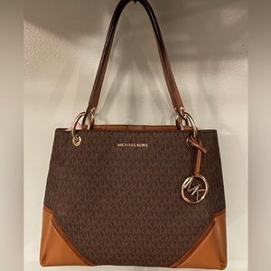 Large Nicole handbag